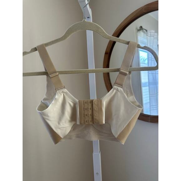 Lot of 2 Seamless Comfort Bras Size L – Black & Nude - Picture 6 of 6